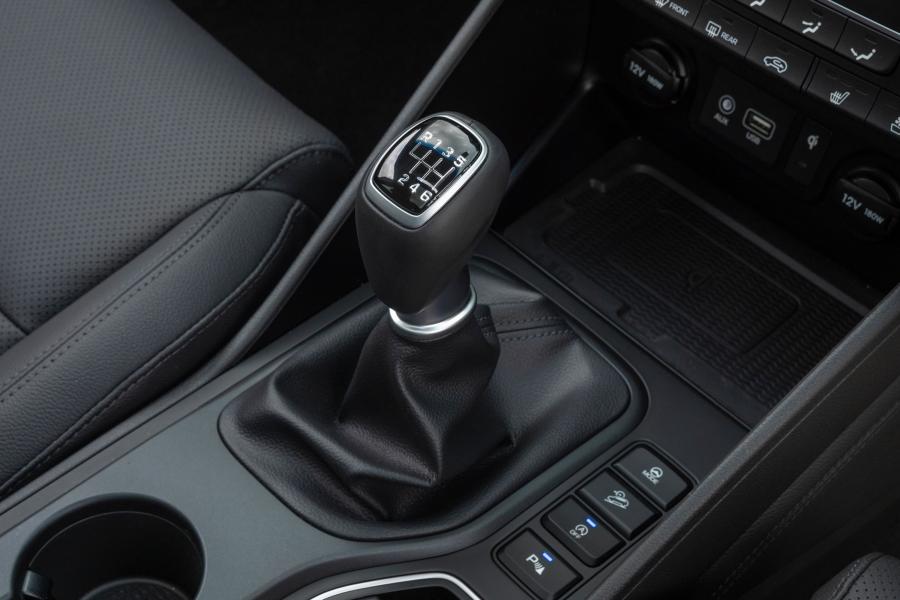 Детали интерьера Hyundai Tucson (TL) 2018 года  (UK) (фото 23 из 40)